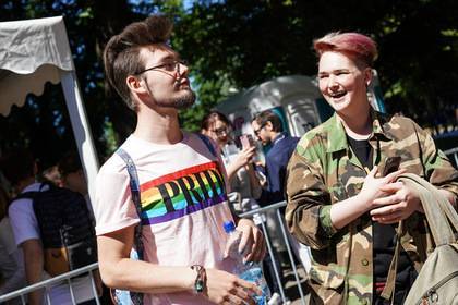 В России начали штрафовать за открытую гомофобию