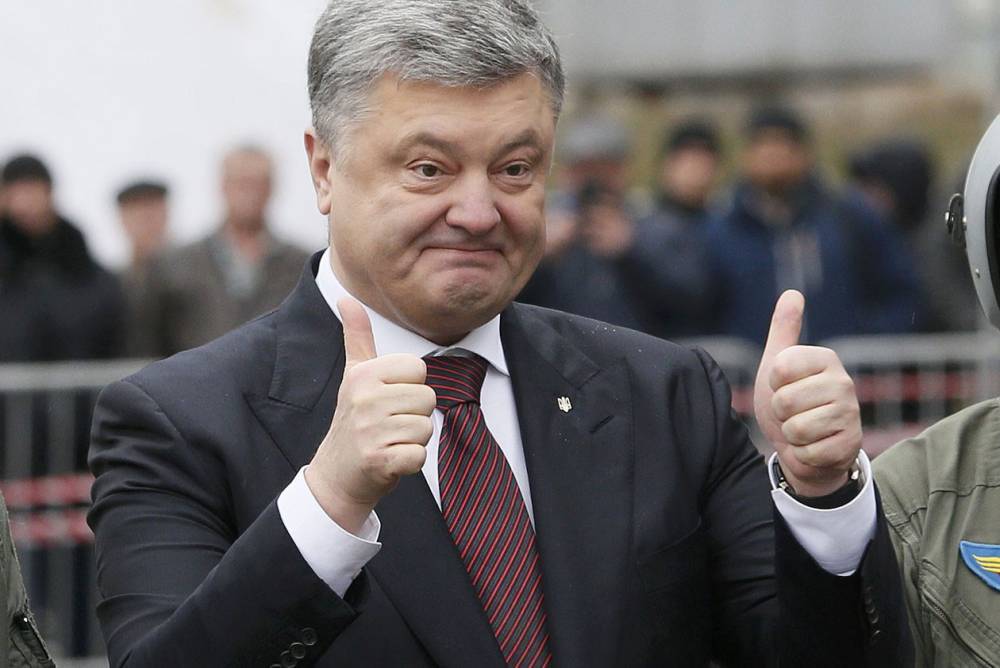 "Тащат ЗаЖ*пу друзей Порошенко": Романенко показал расклад сил на выборах в Раду