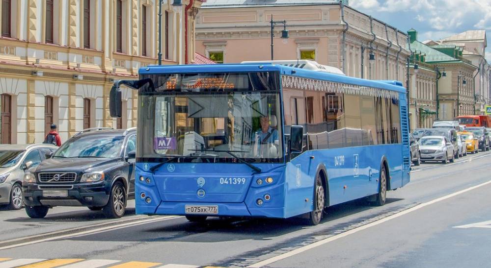 Более 500 новых автобусов запустили в Москве с начала года