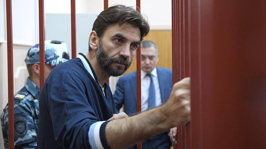Суд арестовал акции экс-министра Абызова