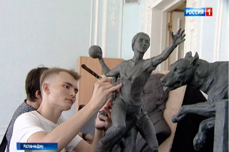 Студенты-скульпторы ростовского училища им. Грекова защищают дипломные работы