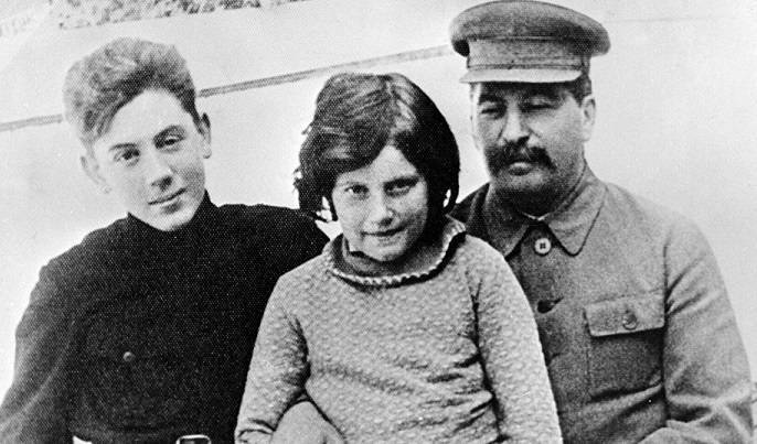 Дети и внуки Сталина: что с ними стало | Русская семерка