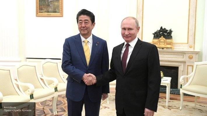 Япония и Россия согласовывают переговоры Абэ и Путина на G20