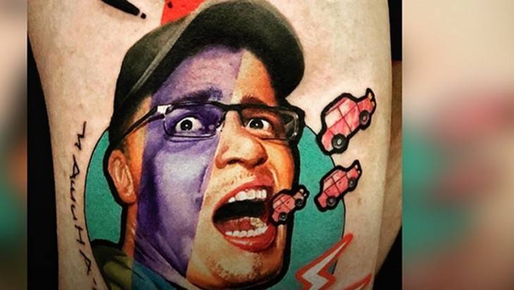 Поклонник Харламова набил брянцу смешную татуировку с его изображением