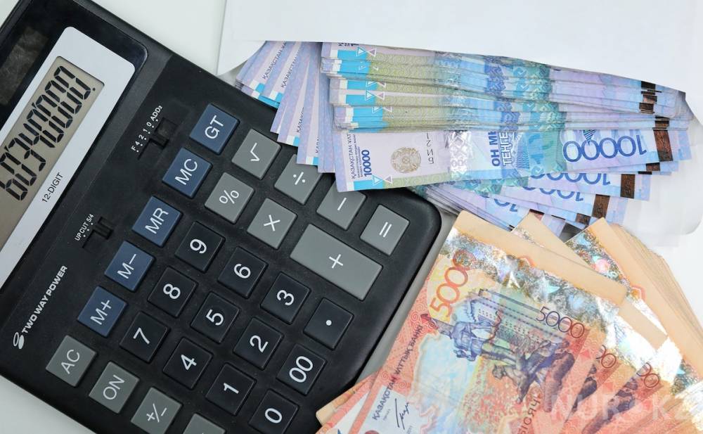 Долги по беззалоговым кредитам спишут некоторым казахстанцам