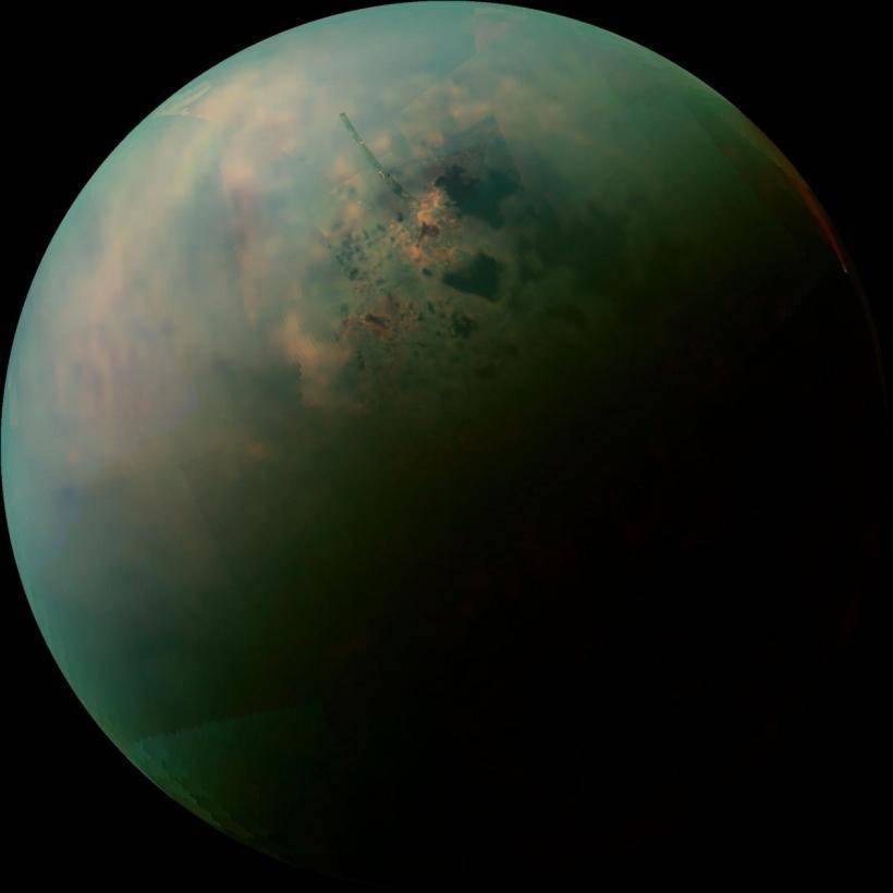 Учеными воссозданы “инопланетные кристаллы” из озера на спутнике Сатурна Титане