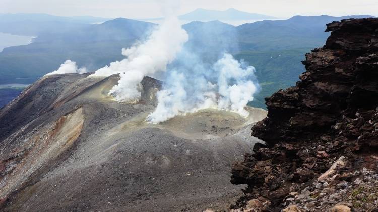 Извержение вулкана уничтожило флору и фауну на курильском Райкоке