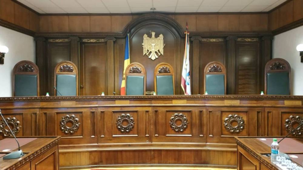Конституционный суд Молдавии в полном составе подал в отставку