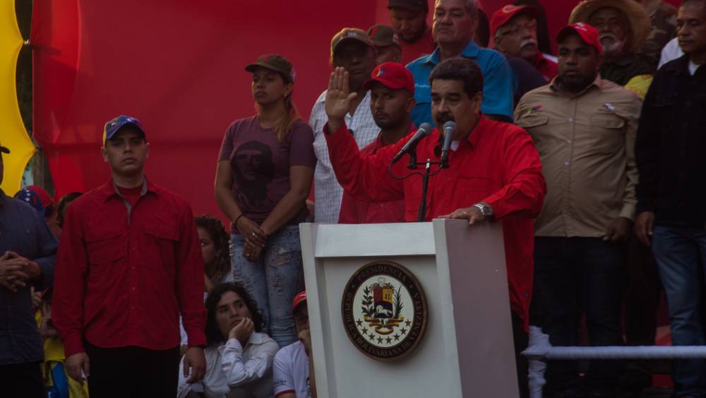 "Есть видеозаписи": Три группы наемников собирались похитить и убить президента Венесуэлы Мадуро