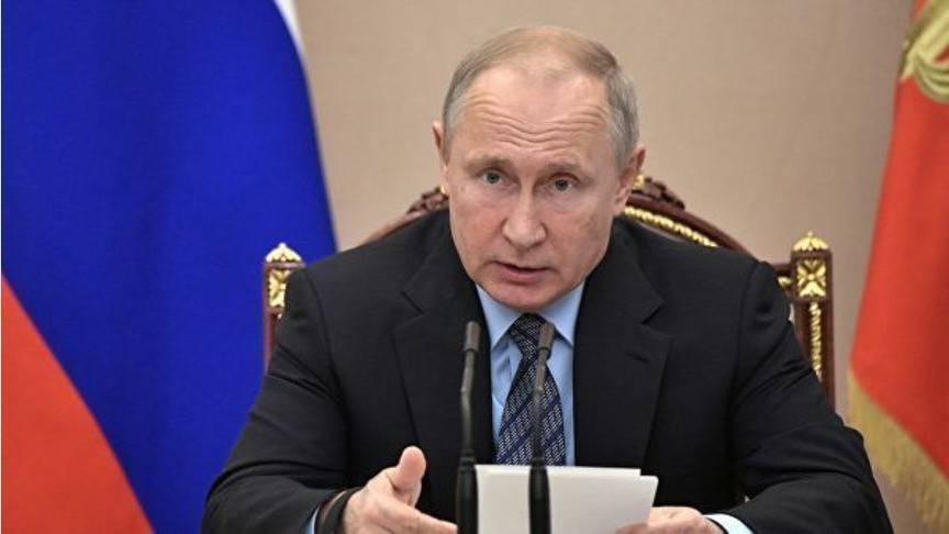 Владимир Путин признал, что в России пока мало хороших дорог