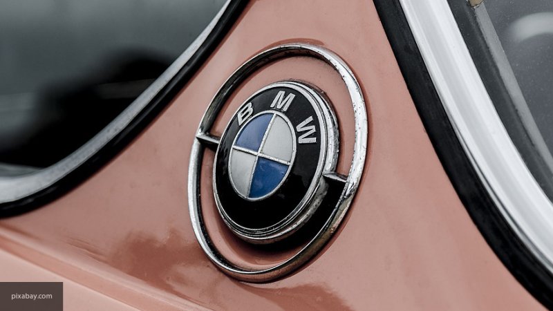 BMW представила 600-сильный суперкар BMW Vision M Next
