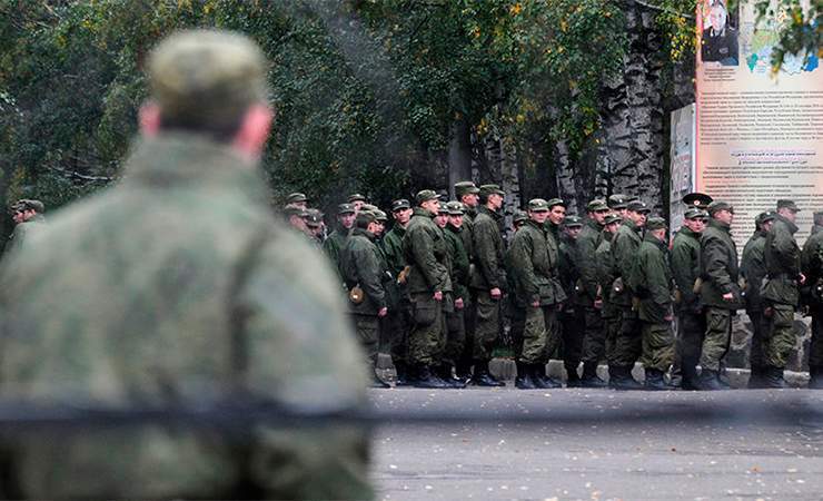 Как в Беларуси ограничат выезд за границу для «уклонистов» от армии: новые подробности