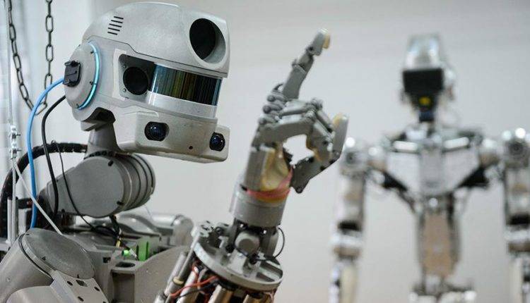 Роботом «Федором» на МКС будут управлять с помощью специального костюма