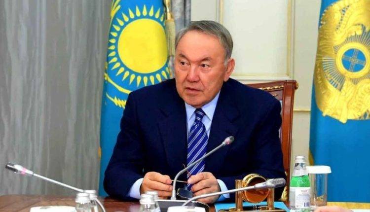 Назарбаев встретился с акимом Нур-Султана и пообещал ему поддержку