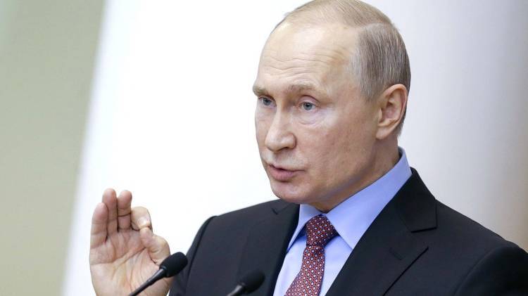 Путин поручил правительству утвердить стратегию развития электронной промышленности