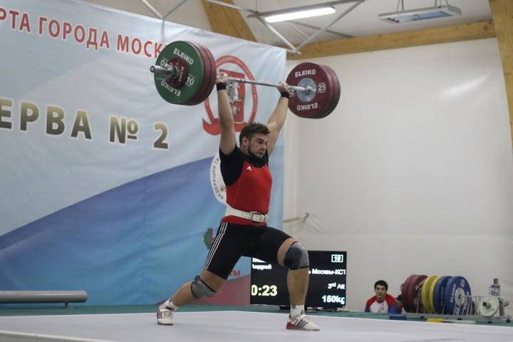 Москвичи завоевали золото на чемпионате России по тяжелой атлетике