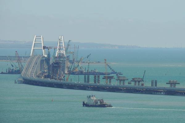 Крымский мост: удар по экологии, невыплаты рабочим, экономическая бессмыслица