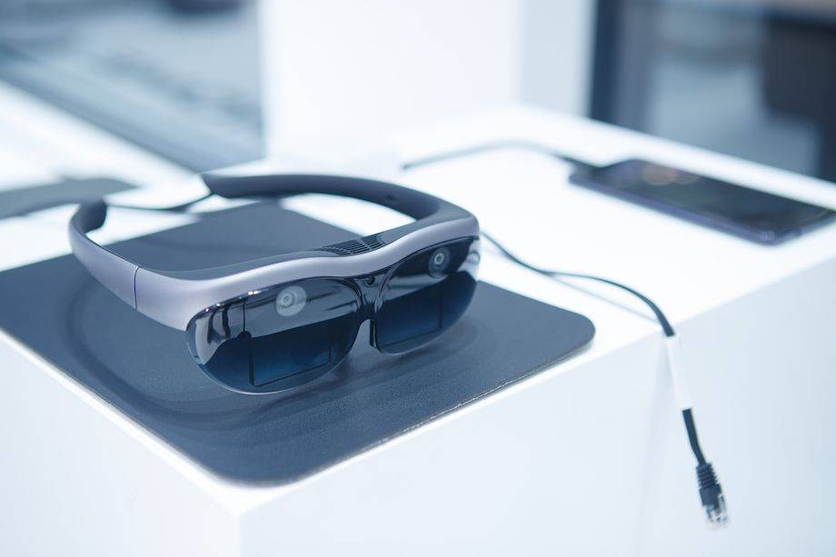 Компания Vivo анонсировала собственные очки дополненной реальности