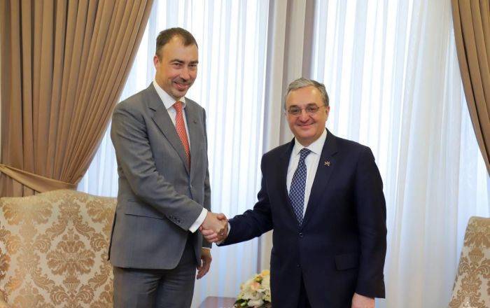 Глава МИД Армении и спецпредставитель ЕС обсудили процесс карабахского урегулирования