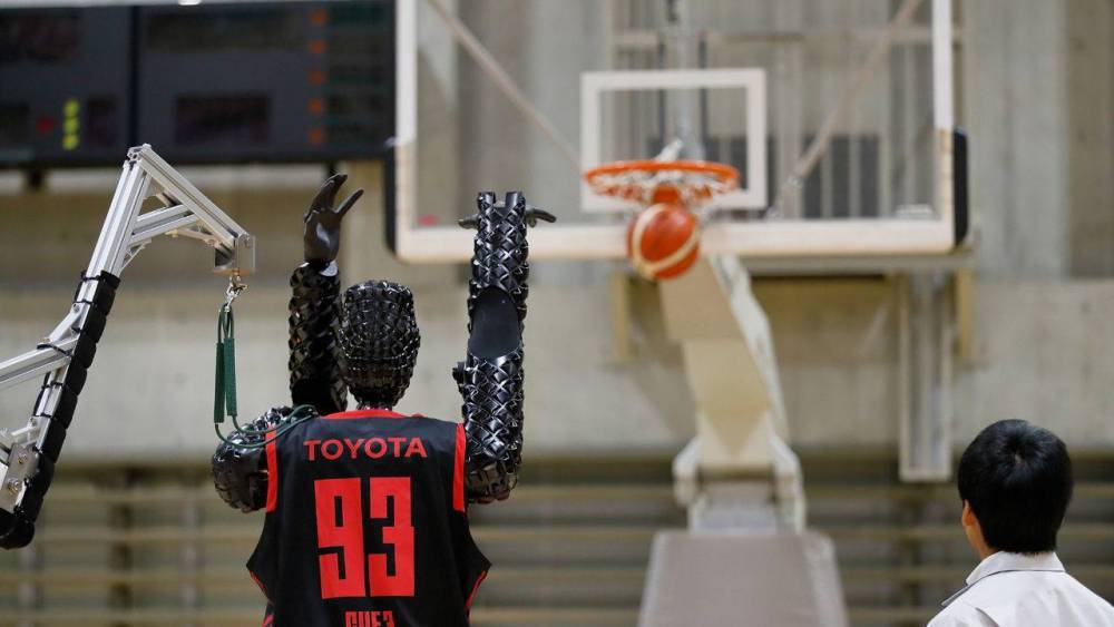 Toyota представила уникального робота-баскетболиста