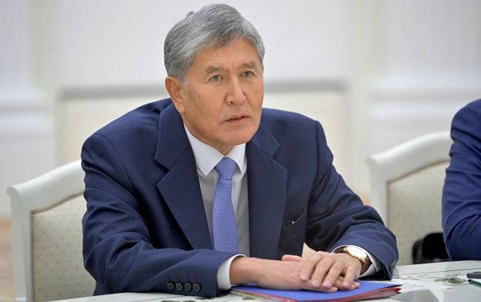 Атамбаев лишен статуса экс-президента Кыргызстана