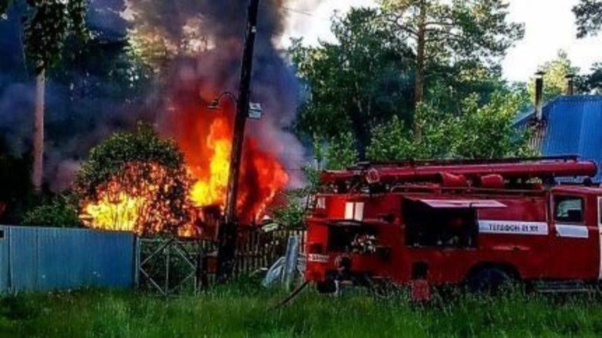 Чепецкие пожарные спасли жилой дом от огня