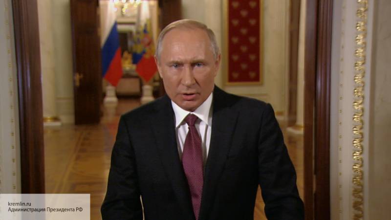Путин поручил исключить административные барьеры при строительстве дорог