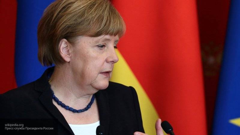 Меркель вновь стало плохо на встрече на высшем уровне