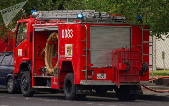Взрыв и пожар в пункте по установке газовых баллонов в Армении: есть пострадавшие – видео