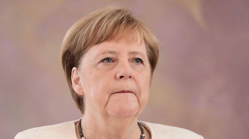 Меркель вновь затрясло на важной встрече