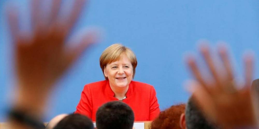 Меркель второй раз за месяц стало плохо на официальной встрече