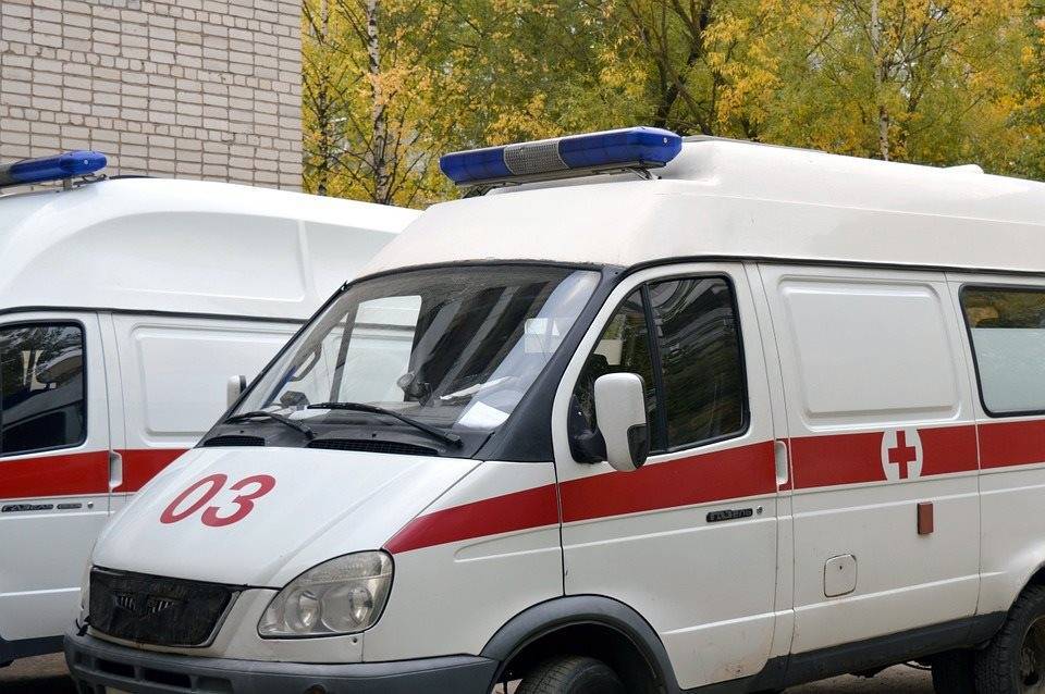 В Димитровграде парень на иномарке влетел в столб, в больницу попал пассажир