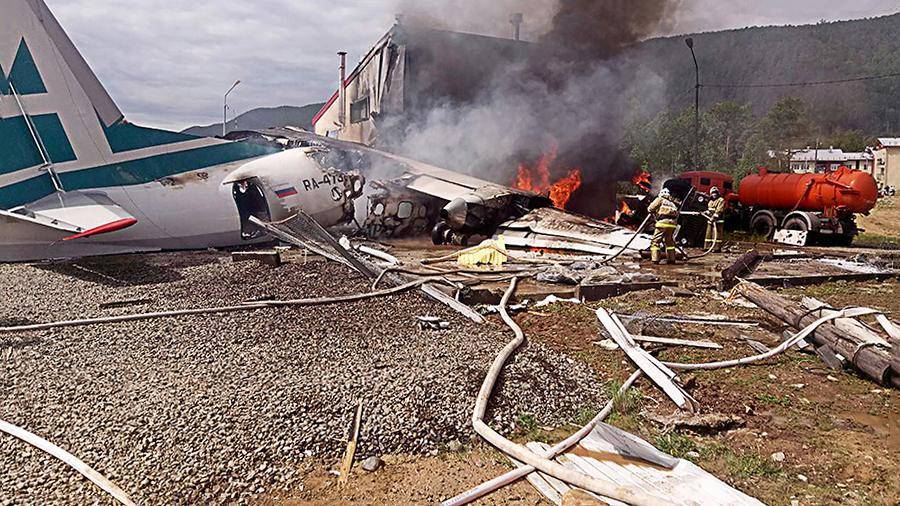 Пассажир снял на видео момент аварийной посадки Ан-24 в Бурятии