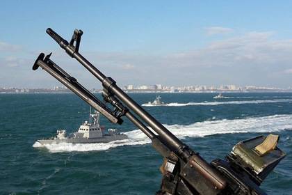 Украинцы под присмотром российских кораблей провели учения в Азовском море