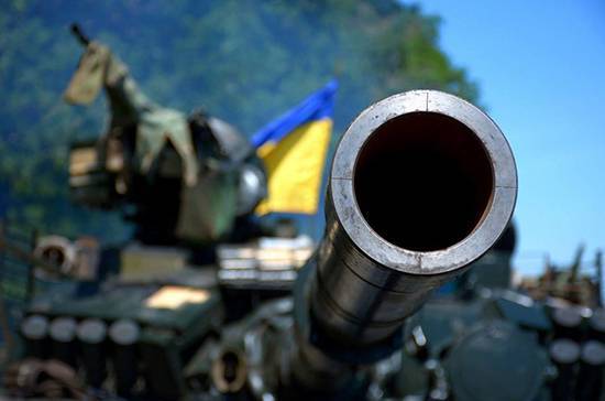 Политолог объяснил, почему украинская армия не сможет перейти на стандарты НАТО