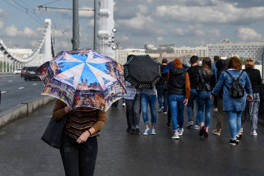 Дожди и ветер сохранятся в Москве до субботы