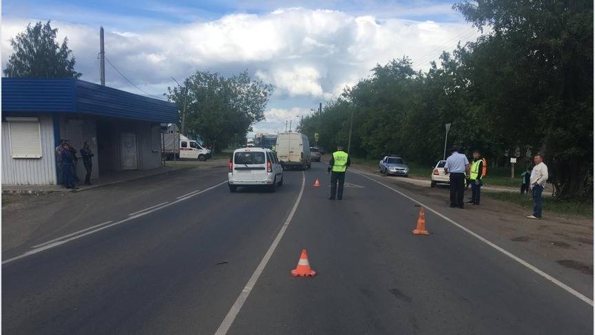 В Слободском районе под колёса «Мазды» попала 9-летняя девочка