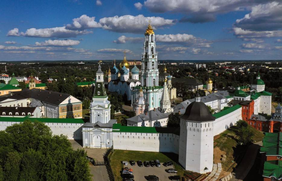 Сергиев Посад хотят превратить в "православный Ватикан"