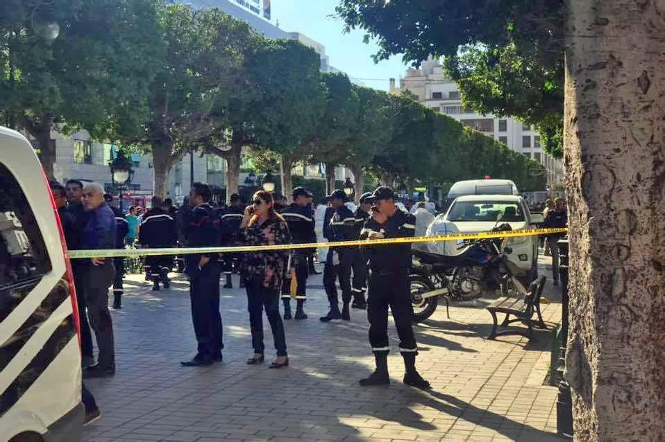 Второй взрыв в Тунисе: минимум четыре человека получили ранения