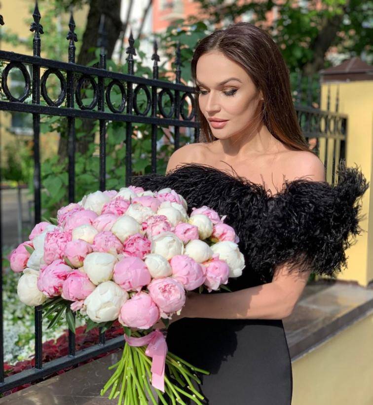 Алена Водонаева назвала точную дату развода с Алексеем Косинусом