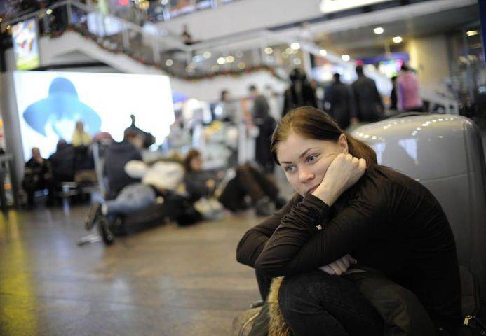 Более 40 рейсов задержали в аэропортах Москвы из-за нелетной погоды