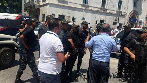 Два мощных взрыва прогремели в столице Туниса