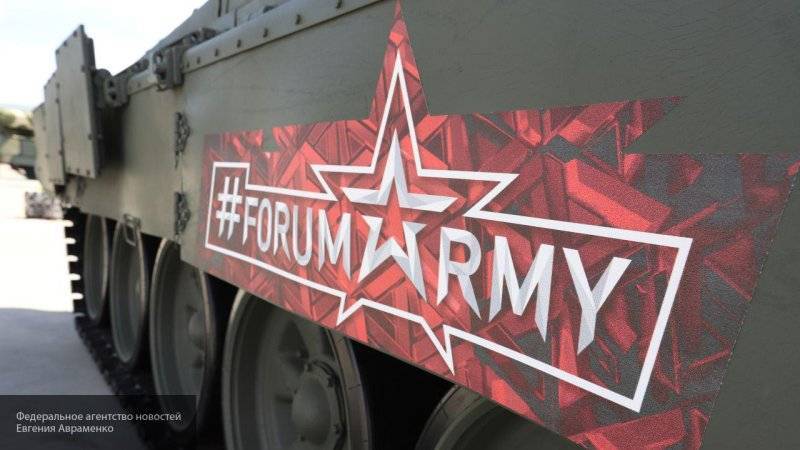 Десятки госконтрактов на сумму более триллиона рублей заключили на форуме "Армия-2019"