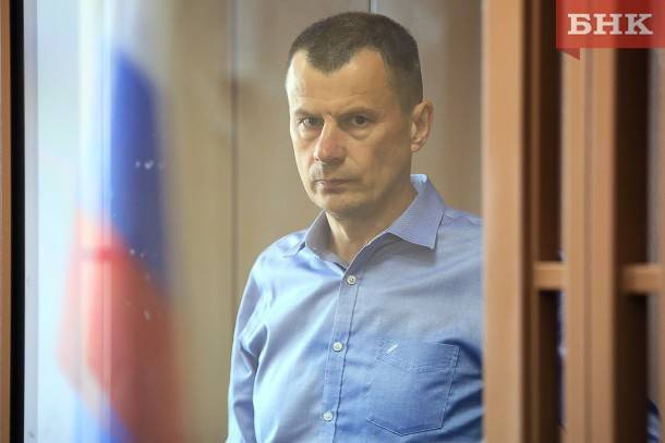 Бывшему директору «САТП №1» Александру Рукавишинкову продлили срок домашнего ареста