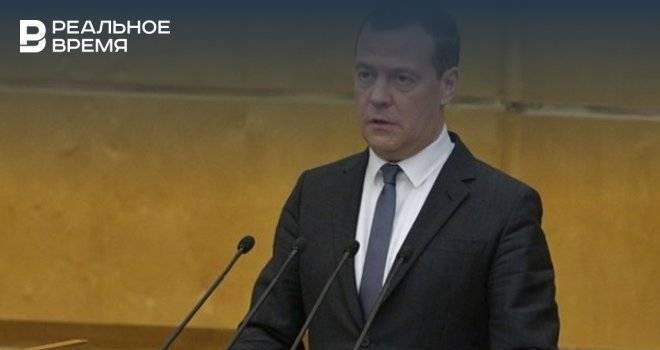 Медведев пообещал полностью решить проблему очередей в детсады