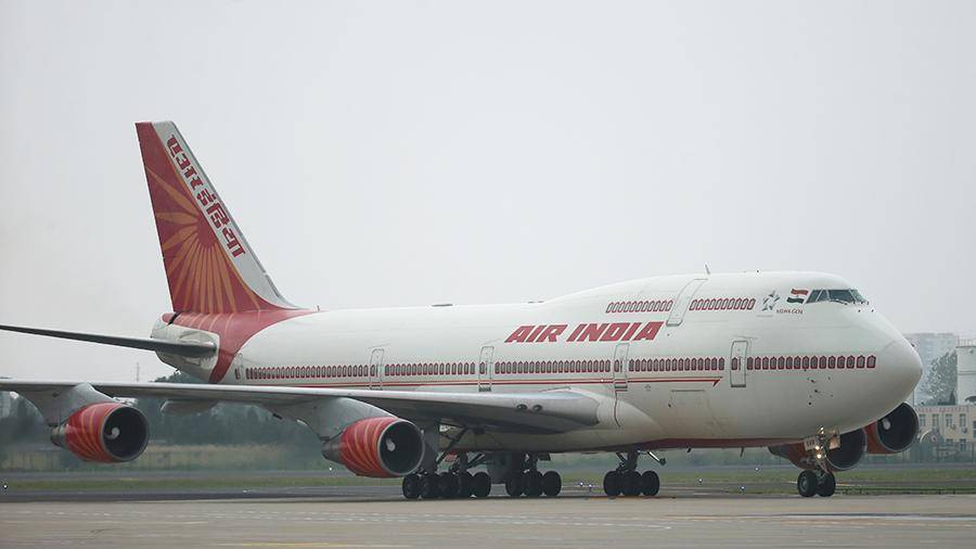 Самолет Air India экстренно сел в Лондоне из-за сообщения о бомбе