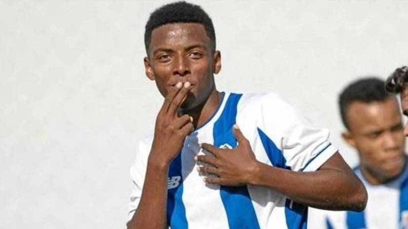 СМИ: Футболист «Севильи» стал участником ДТП, в котором погибли молодожёны