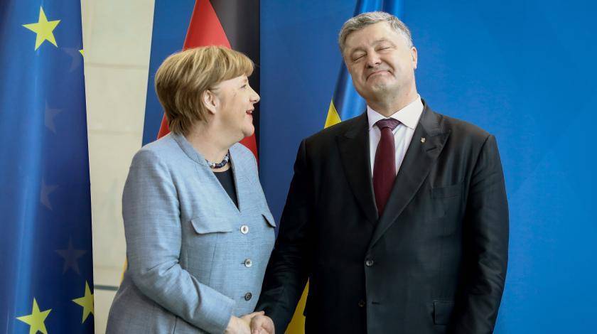 Германия была заложницей Порошенко — немецкий политик оправдывает русофобию влиятельнейшей страны ЕС