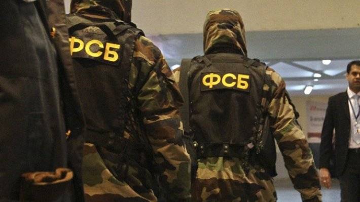 ФСБ задержала в Новом Уренгое контрабандистов оружия из Украины и Литвы