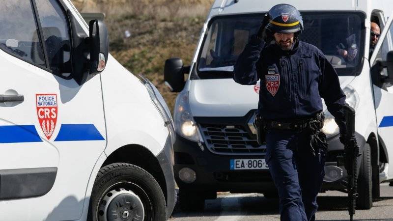 Двое человек ранены во время стрельбы у мечети во Франции